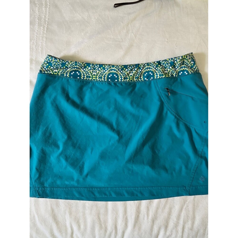 Columbia Teal Mini Skort with Patterned Waistband